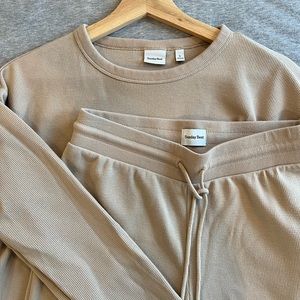 Aritzia 2 Piece Sunday Best Lounge Set